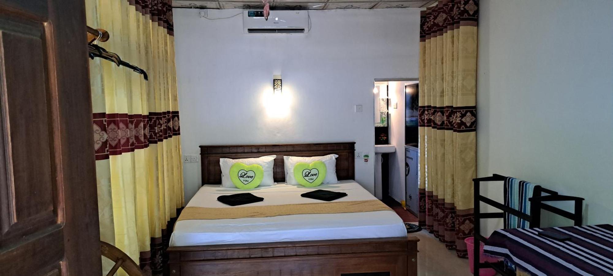 Kavidi Villa Home Stay Tangalle Værelse billede